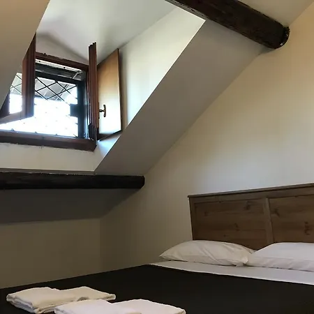 Charming The Castle Apartment